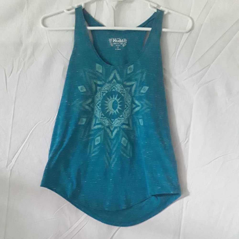 Mudd roadtrip tank with boho design. Relaxed